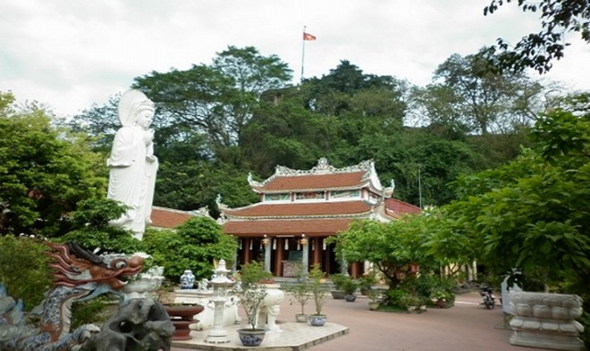 Non Nuoc Pagoda Ninh Binh