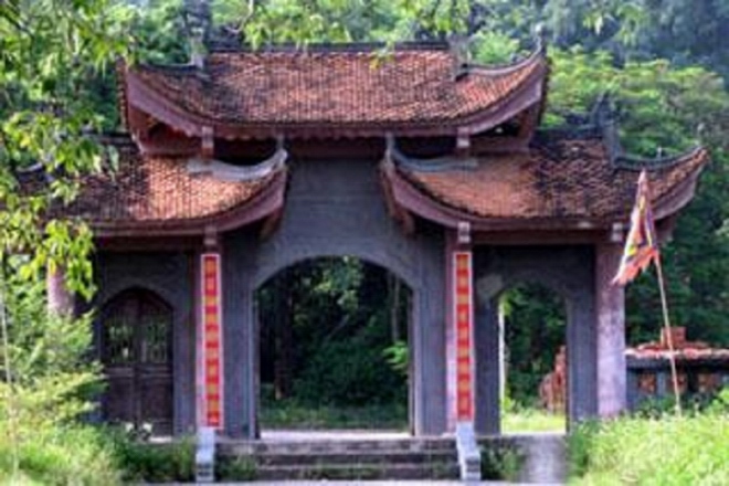 Thien Ton Cave Ninh Binh