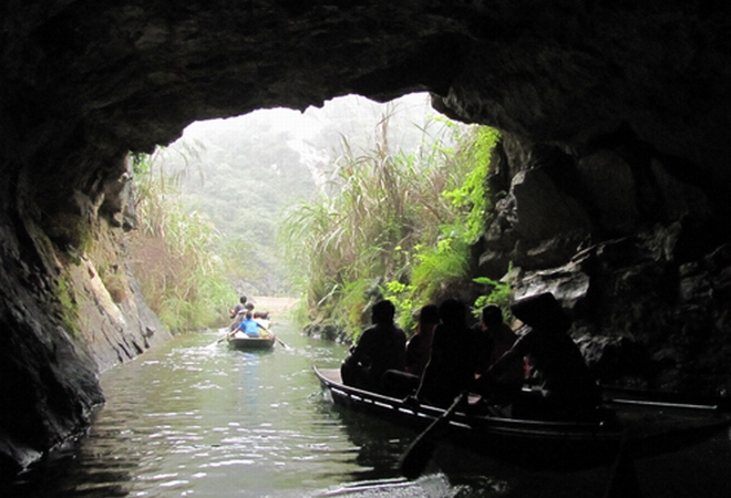 Van Trinh cave